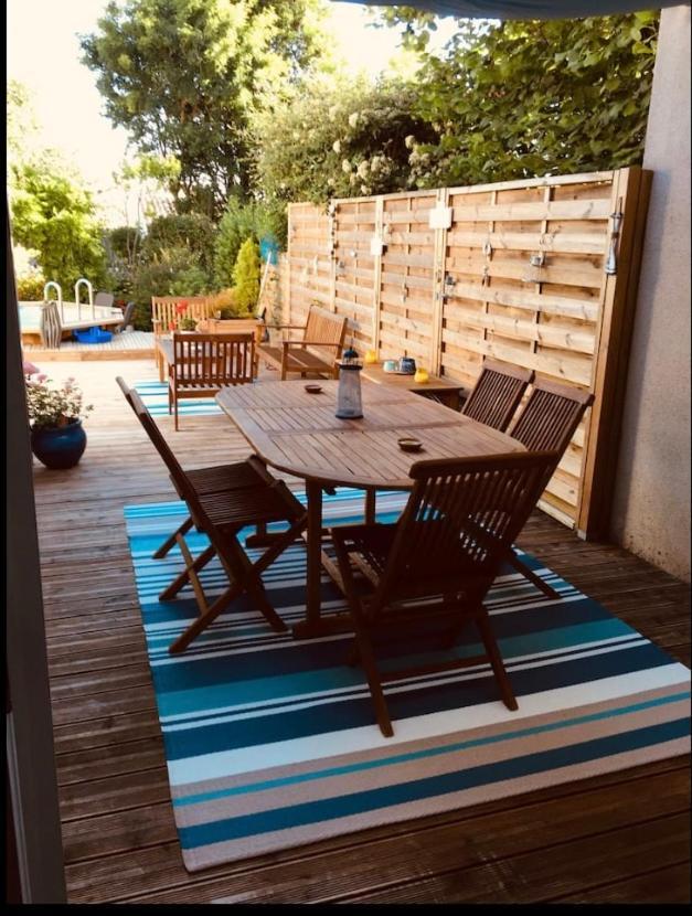 Les Trois Iles O.re.a. Homestay Aytre